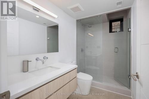10 Haida Court, Toronto E10, ON - Indoor Photo Showing Bathroom