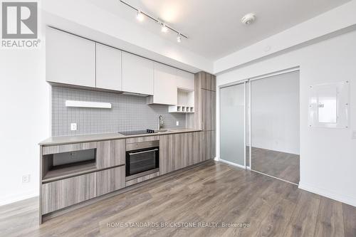 5506 - 898 Portage Parkway, Vaughan (Vaughan Corporate Centre), ON - Indoor Photo Showing Kitchen