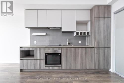 5506 - 898 Portage Parkway, Vaughan (Vaughan Corporate Centre), ON - Indoor Photo Showing Kitchen