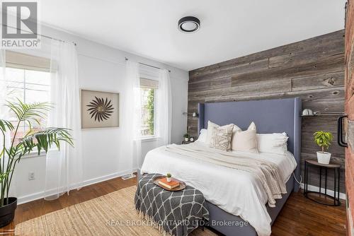 111 Manning Avenue, Toronto C01, ON - Indoor Photo Showing Bedroom