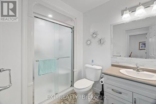 18 Devon Drive, South Huron (Exeter), ON - Indoor Photo Showing Bathroom