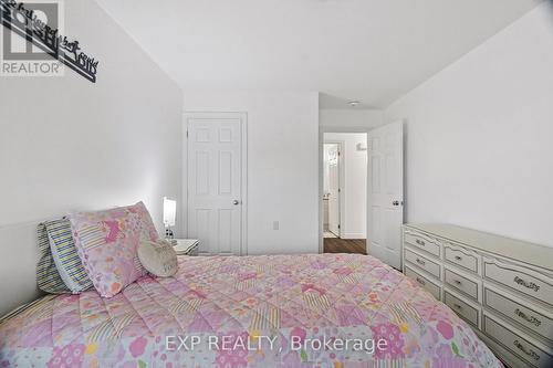 18 Devon Drive, South Huron (Exeter), ON - Indoor Photo Showing Bedroom