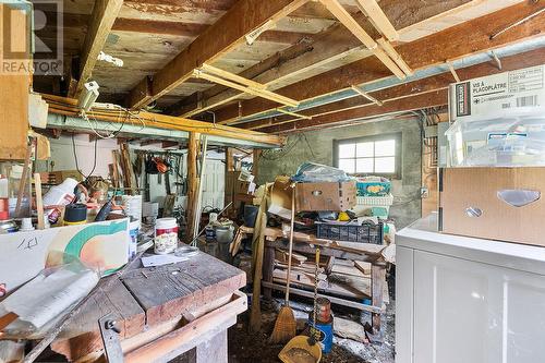 15781 Peters Road, Crawford Bay, BC - Indoor Photo Showing Basement