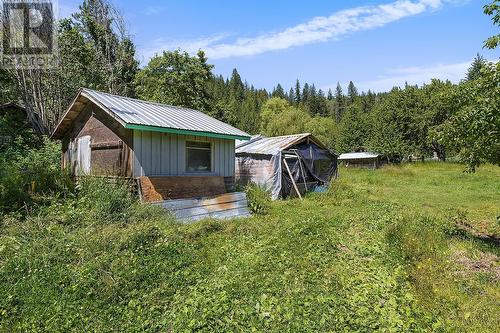 15781 Peters Road, Crawford Bay, BC - Outdoor