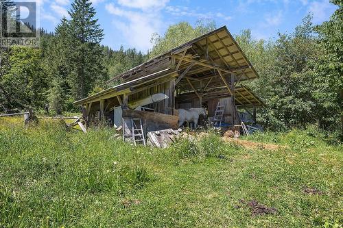 15781 Peters Road, Crawford Bay, BC - Outdoor