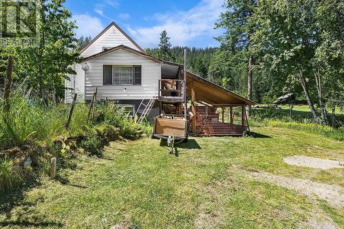 15781 Peters Road, Crawford Bay, BC - Outdoor