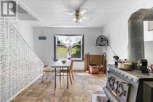 15781 Peters Road, Crawford Bay, BC - Indoor Photo Showing Other Room