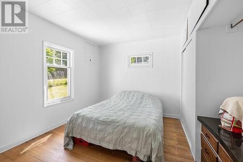 15781 Peters Road, Crawford Bay, BC - Indoor Photo Showing Bedroom