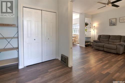 1159 Alder Avenue, Moose Jaw, SK - Indoor Photo Showing Living Room