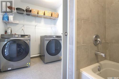 1159 Alder Avenue, Moose Jaw, SK - Indoor Photo Showing Laundry Room