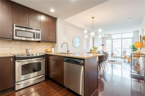 551 Maple Avenue|Unit #715, Burlington, ON - Indoor Photo Showing Kitchen With Stainless Steel Kitchen With Upgraded Kitchen