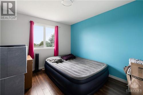 664 Tanner Drive, Kingston, ON - Indoor Photo Showing Bedroom