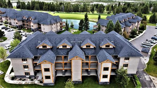 732 B - 700 Bighorn Boulevard, Radium Hot Springs, BC - Outdoor With Facade