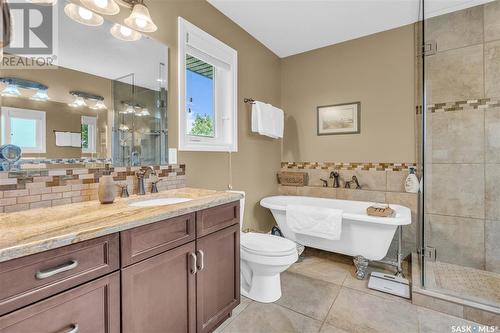 228 Woodland Avenue, Buena Vista, SK - Indoor Photo Showing Bathroom