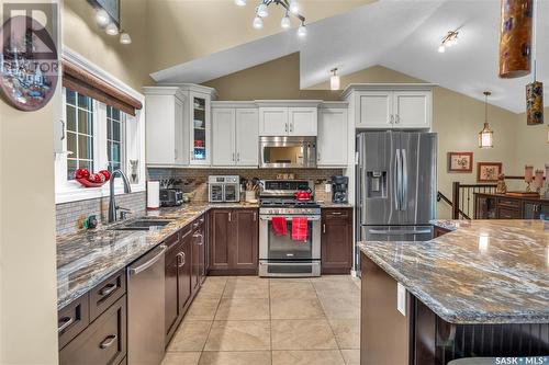 228 Woodland Avenue, Buena Vista, SK - Indoor Photo Showing Kitchen