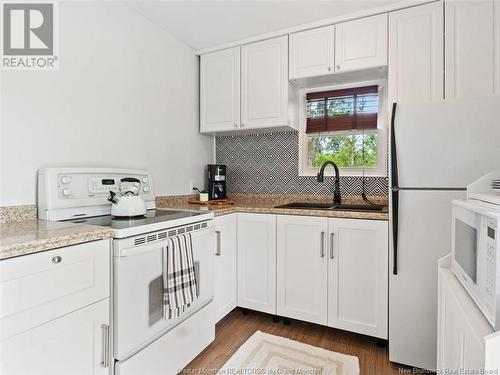 252 Gray Road, Penobsquis, NB - Indoor Photo Showing Kitchen