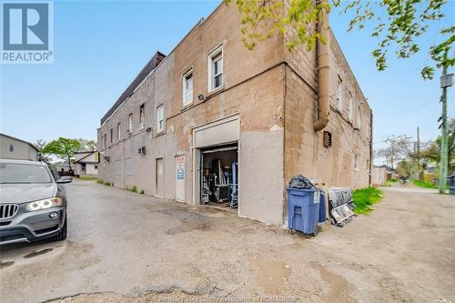 1636 Drouillard, Windsor, ON 