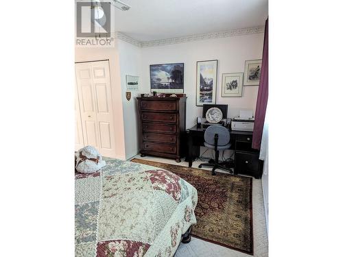 2309 5Th  Avenue, Castlegar, BC - Indoor Photo Showing Bedroom