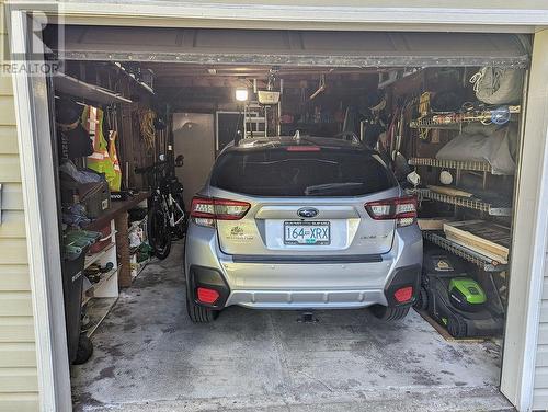 2309 5Th  Avenue, Castlegar, BC - Indoor Photo Showing Garage