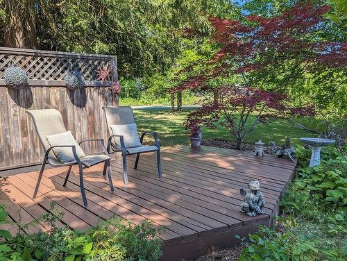 2309 5Th Ave, Castlegar, BC - Outdoor With Deck Patio Veranda