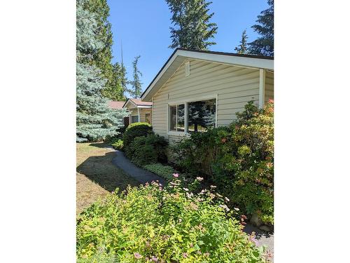 2309 5Th Ave, Castlegar, BC - Outdoor