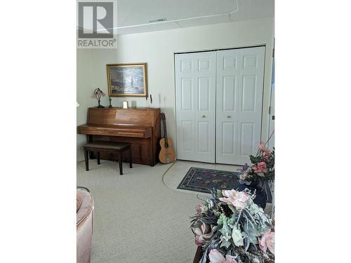 2309 5Th  Avenue, Castlegar, BC - Indoor