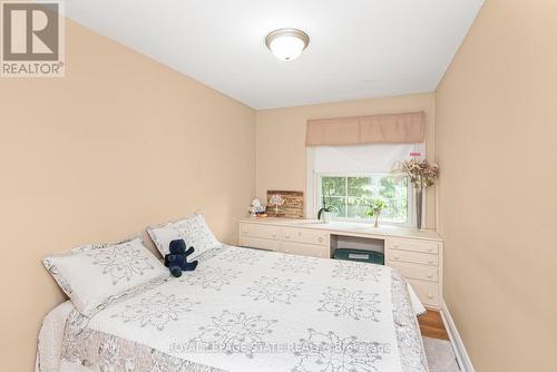 2 Mountain Brow Boulevard, Hamilton, ON - Indoor Photo Showing Bedroom