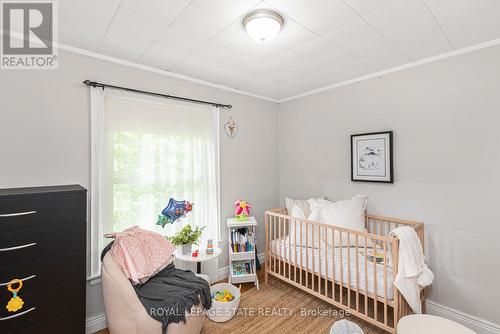 2 Mountain Brow Boulevard, Hamilton, ON - Indoor Photo Showing Bedroom