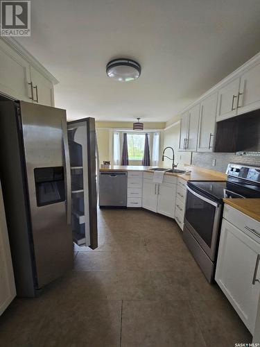 103 Joyce Drive, Oxbow, SK - Indoor Photo Showing Kitchen