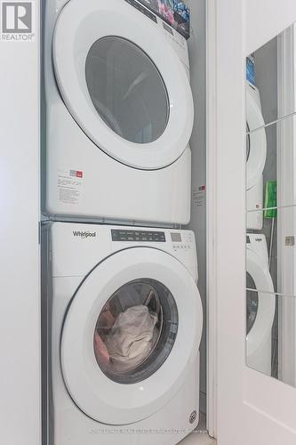 Ph28 - 1 Edgewater Drive, Toronto C08, ON - Indoor Photo Showing Laundry Room
