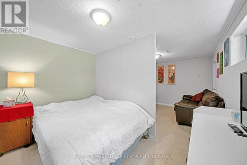 33 Morgan Avenue, Toronto W07, ON - Indoor Photo Showing Bedroom