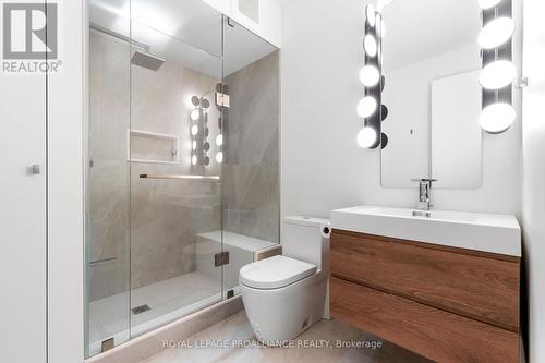 16 Bayswater Road, Quinte West, ON - Indoor Photo Showing Bathroom