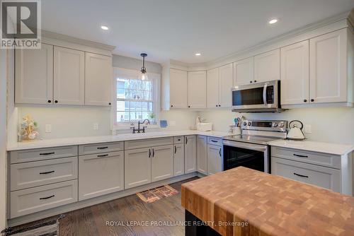 31 George Street, Westport, ON - Indoor Photo Showing Kitchen