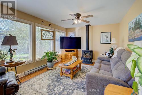 31 George Street, Westport, ON - Indoor Photo Showing Living Room With Fireplace