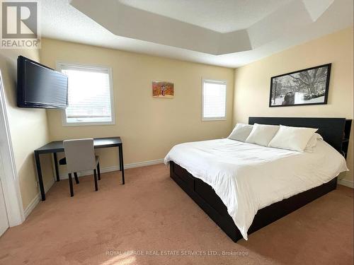 24 Accent Circle, Brampton (Northwest Sandalwood Parkway), ON - Indoor Photo Showing Bedroom