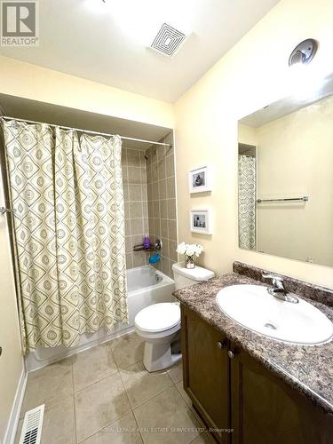 24 Accent Circle, Brampton (Northwest Sandalwood Parkway), ON - Indoor Photo Showing Bathroom