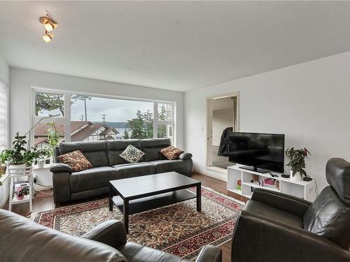 214-350 Island Hwy South, Campbell River, BC - Indoor Photo Showing Living Room