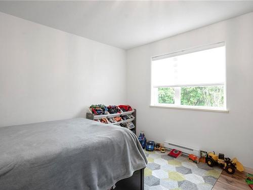 214-350 Island Hwy South, Campbell River, BC - Indoor Photo Showing Bedroom