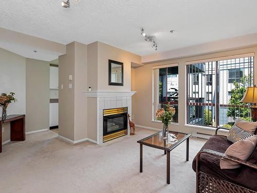 307-520 Dunedin St, Victoria, BC - Indoor Photo Showing Living Room With Fireplace