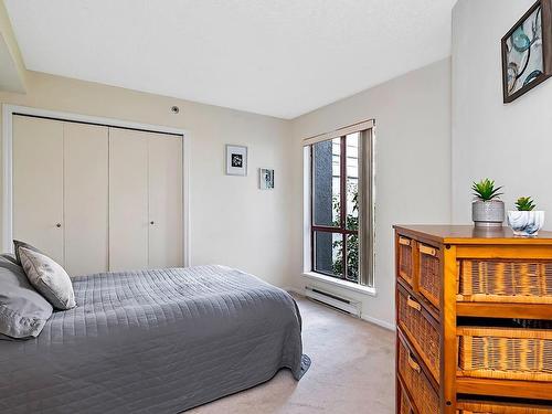 307-520 Dunedin St, Victoria, BC - Indoor Photo Showing Bedroom