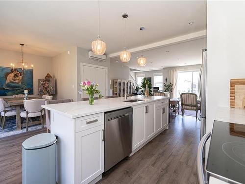 7032 Brailsford Pl, Sooke, BC - Indoor Photo Showing Kitchen With Upgraded Kitchen