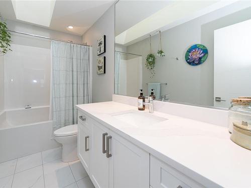 7032 Brailsford Pl, Sooke, BC - Indoor Photo Showing Bathroom