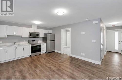 7032 Brailsford Pl, Sooke, BC - Indoor Photo Showing Kitchen