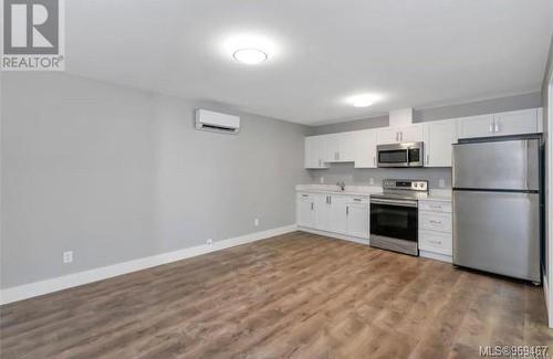 7032 Brailsford Pl, Sooke, BC - Indoor Photo Showing Kitchen