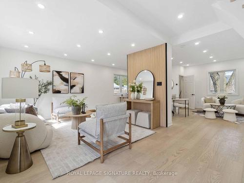 23 Albert St, Cambridge, ON - Indoor Photo Showing Living Room