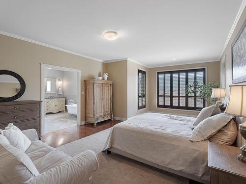 1400 Sun Rivers Drive, Kamloops, BC - Indoor Photo Showing Bedroom
