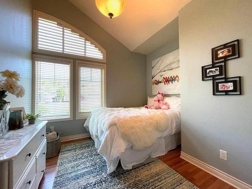 2210 Burgess Ave, Merritt, BC - Indoor Photo Showing Bedroom