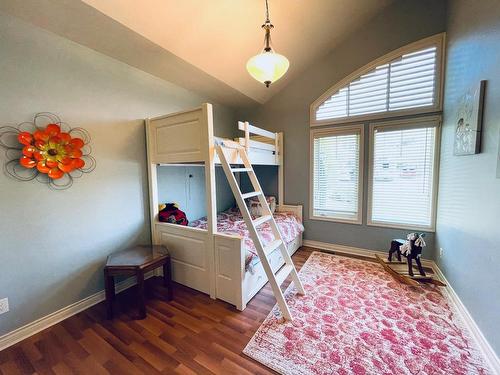 2210 Burgess Ave, Merritt, BC - Indoor Photo Showing Bedroom