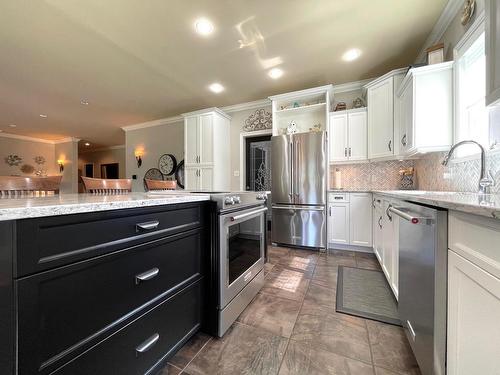 2210 Burgess Ave, Merritt, BC - Indoor Photo Showing Kitchen With Upgraded Kitchen