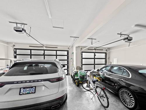 357 Rue Cheval Noir, Kamloops, BC - Indoor Photo Showing Garage